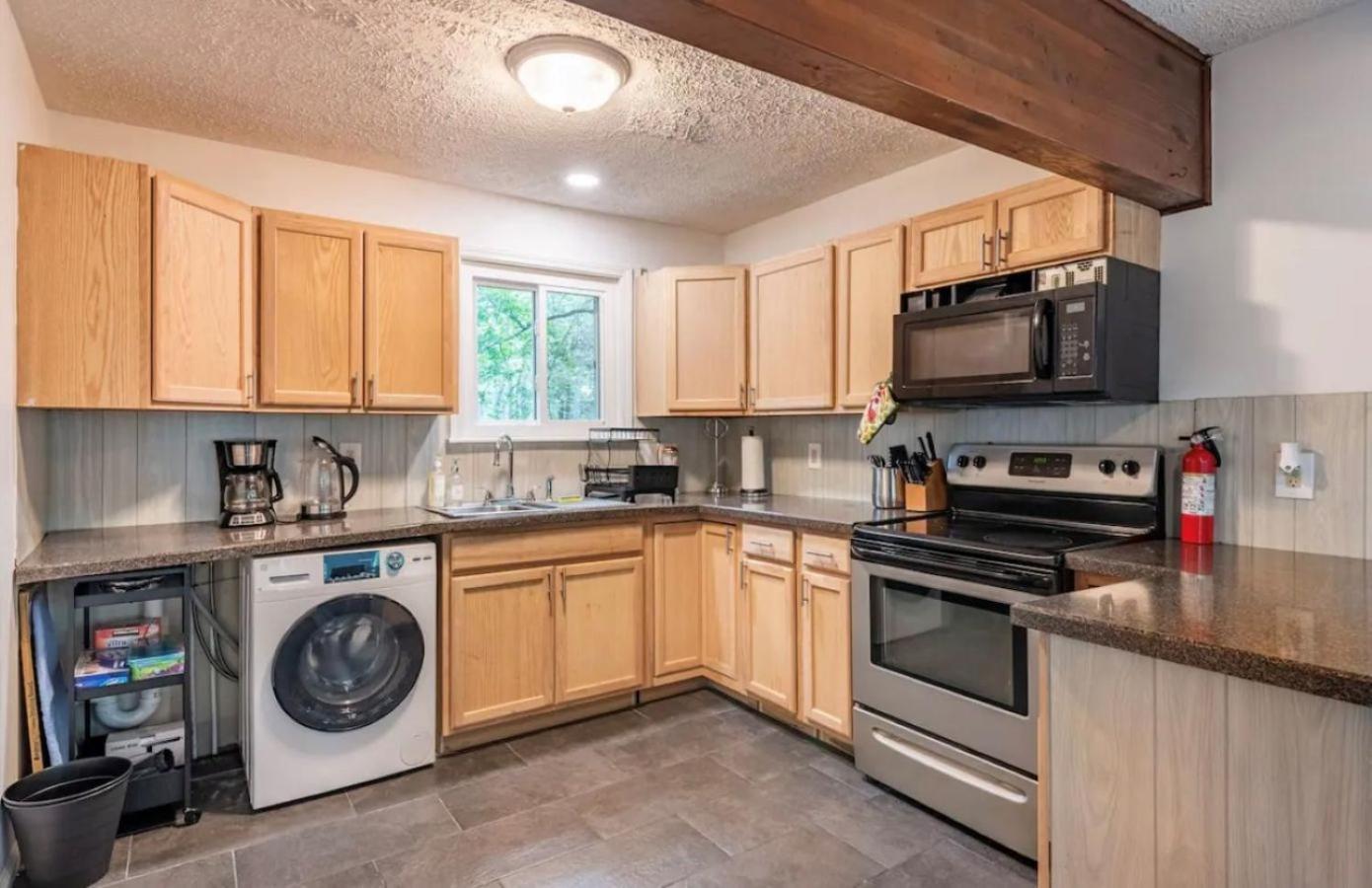 Poconos Base, Ski, Waterpark And Adventure Holiday home